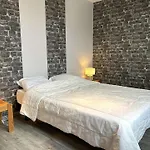 Sg000-049 4 Pieces 8 Couchages Gilles Croix De Vie *