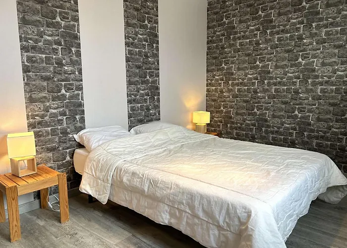 Sg000-049 4 Pieces 8 Couchages Gilles Croix De Vie *